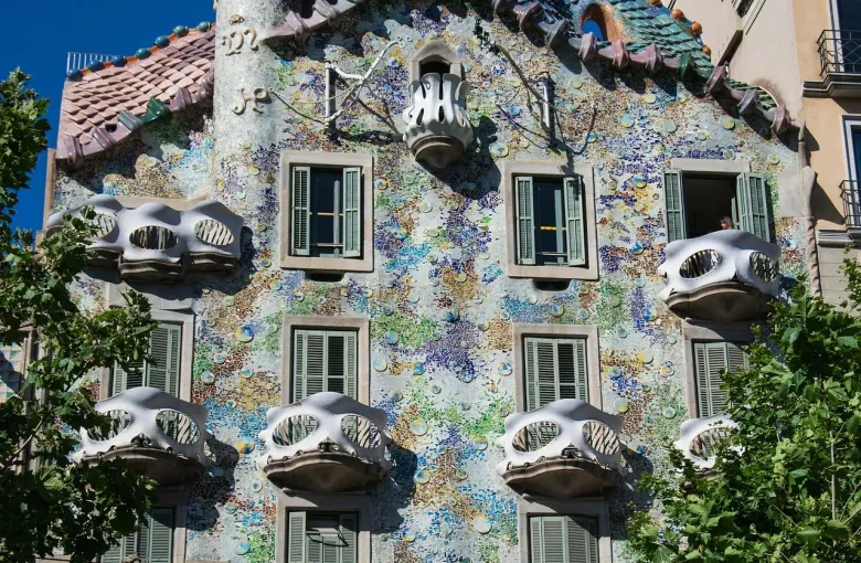 Barcelona - Art in Motion for a destination guide