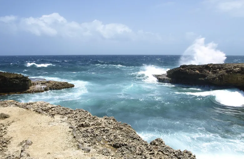 Coastline of Shete Boka National Park in CuraAAao for a destination guide
